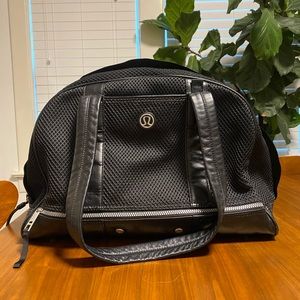 Lululemon shoulder bag